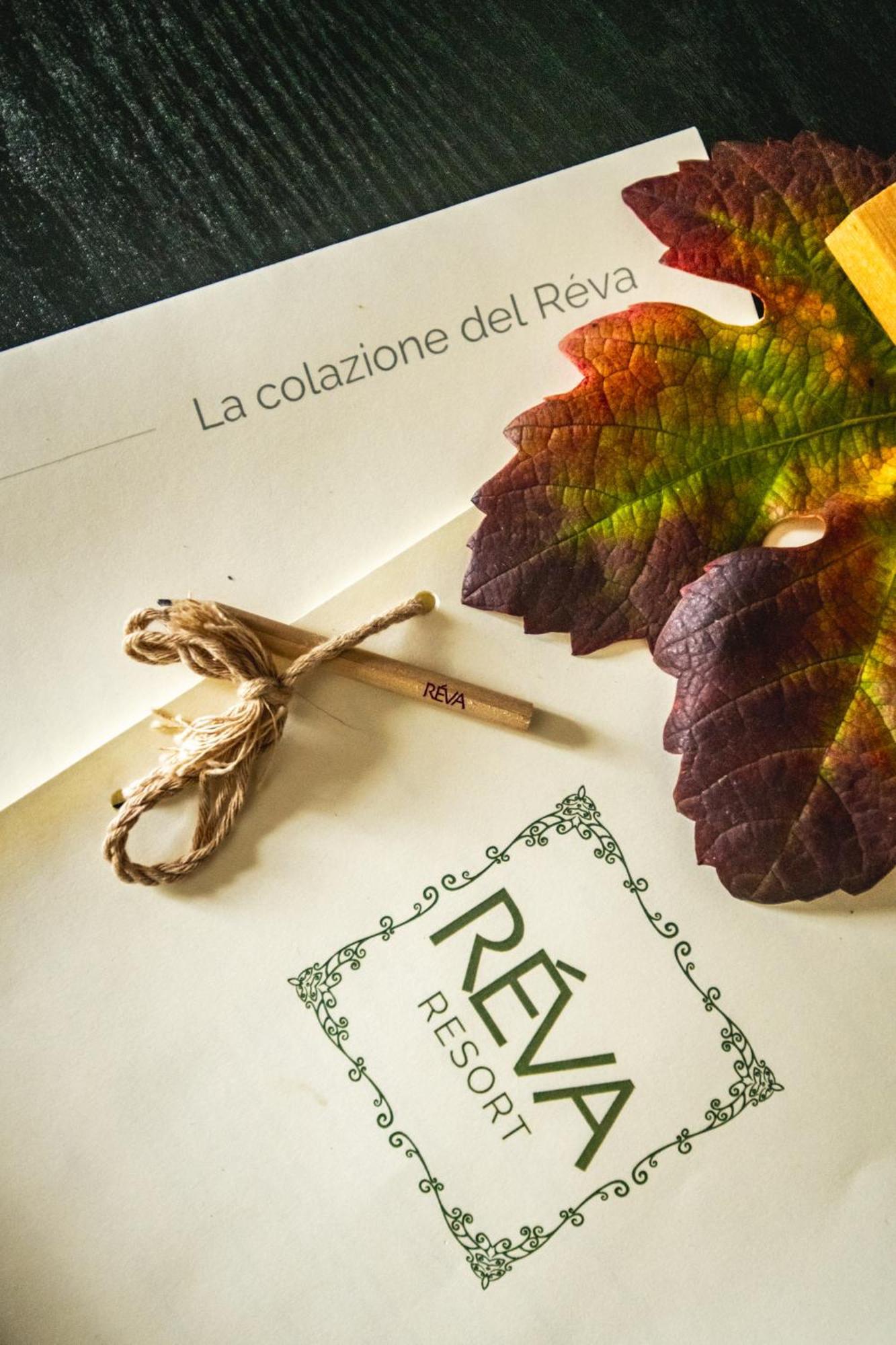 Reva Resort Monforte dʼAlba Exterior foto